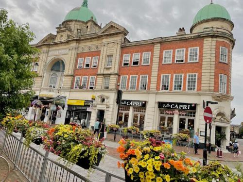 Royal Tunbridge Wells Apartment | Luxury 3BR in Tunbridge Wells