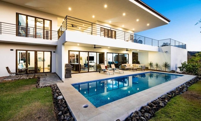 Playa Hermosa House | Luxury 3BR Home -Walk to Hermosa Beach
