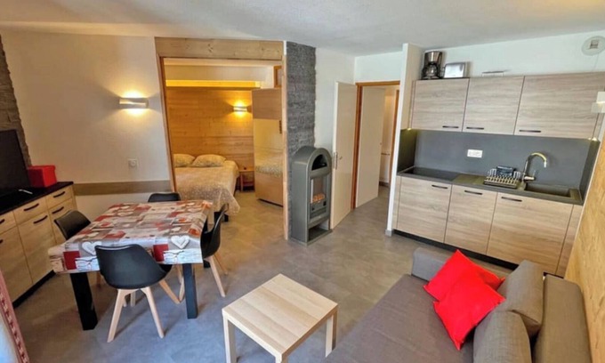 Puy-Saint-Vincent Apartment | Luxury 4/6pers apartment at the foot of the slopes