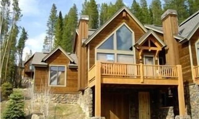 Winter Park House | Luxury 4 bed Antlers @ Lakota 2024 Brand New Private Hot Tub Walk/Shuttle to Ski