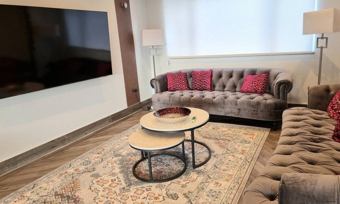 Whittington House | Luxury 4 bedroom House in Mill Hill