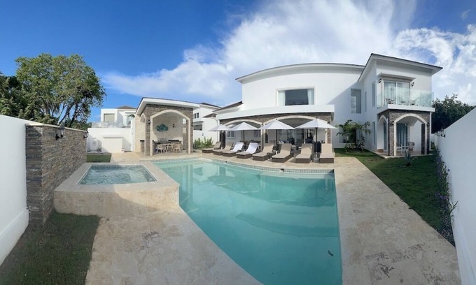 Puerto Plata Villa | Luxury 4-bedroom Villa Park #12 - Shareholder 'Black' Band All-Inclusive