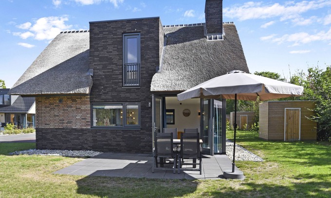 Schoorl House | Luxury 4-person residence in the holiday park Landal Berger Duinen