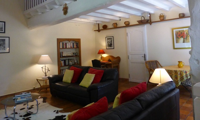 Mons Cottage | Luxury 4* Rose Cottage: heated pool, between Cognac & La Rochelle