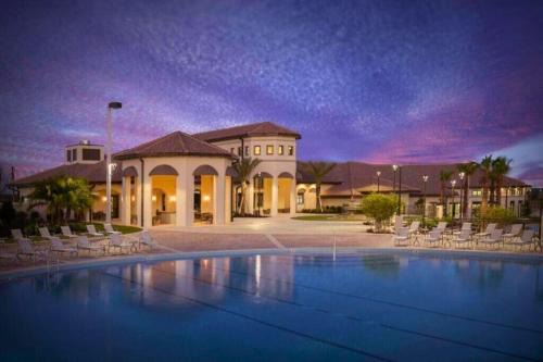 Davenport Resort | Luxury 4BR Townhome Champions Gate Resort - Golf Course, Lazy River, Oasis Club Access & Private Pool