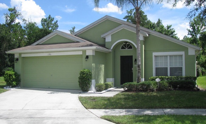 Sandy Ridge Villa | Luxury 5 Bed 3 Bath Villa, South Facing Pool & Spa, Games Room, Quiet Location
