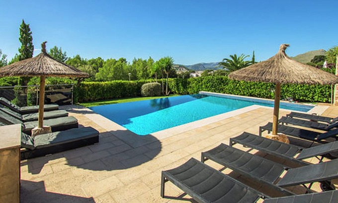 Puerto de Pollensa Villa | Luxury 5 bed villa, private pool, sea views, 300m to Pine Walk,Wi-Fi