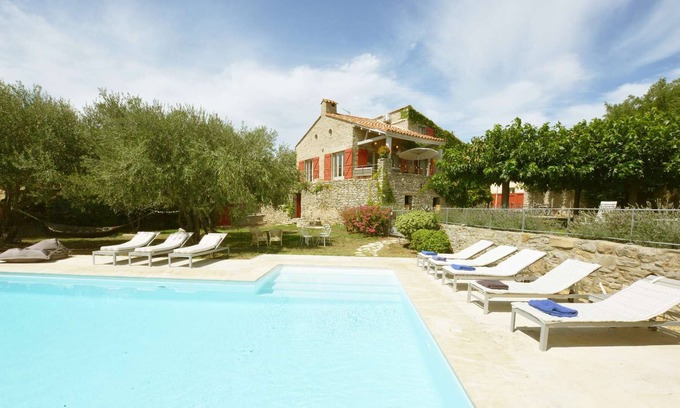 Cesseras Villa | Luxury 5 Bedroom Home in Languedoc with Pool