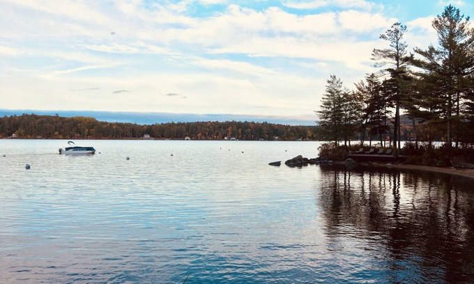 Mount Sunapee House | Luxury 5 br home minutes from Slopes and Lake