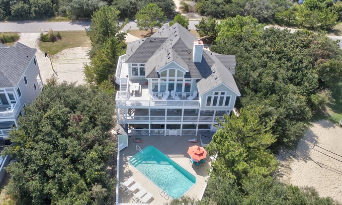 Pine Island House | Luxury 5BR | Private Pool | Hot Tub | Deck