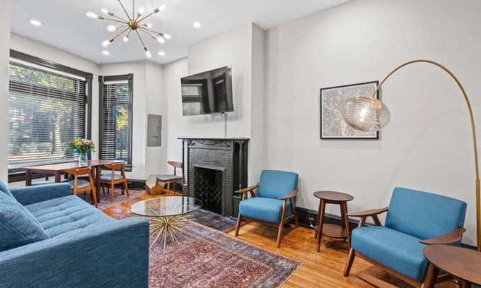 Shaw Apartment | Luxury 5BR Townhouse | Heart of DC | Private Patio