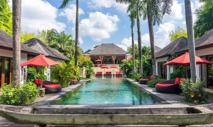 Umalas Villa | Luxury 6 Bedrooms Private Villa in Umalas