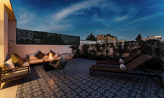 Colonia Roma House | Luxury 7-bedroom house in Roma Norte with Jacuzzi, Rooftop, AC in all Bedrooms
