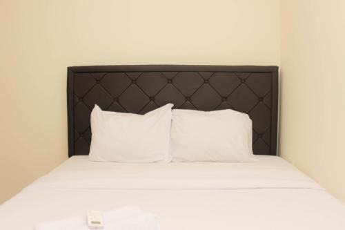 Cikarang Apartment | Luxury and Comfy 2BR at Meikarta Apartment By Travelio
