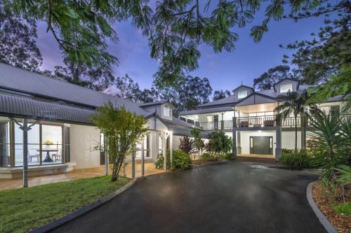Carbrook House | Luxury and cosy family retreat