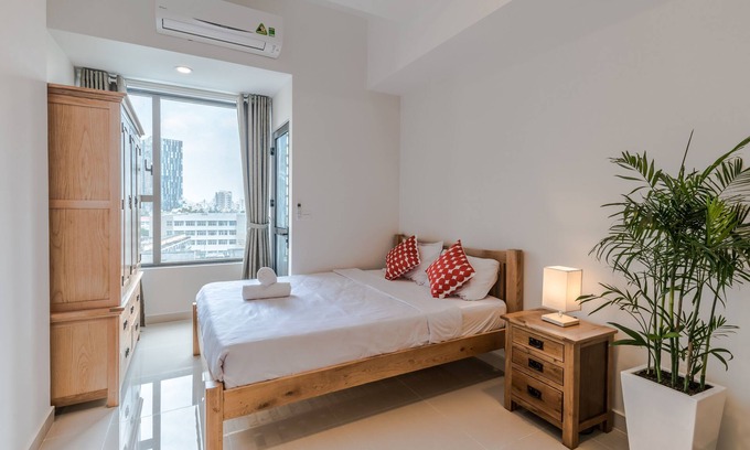 Bach Dang Riverside Apartment | Luxury and Spacious Apartment