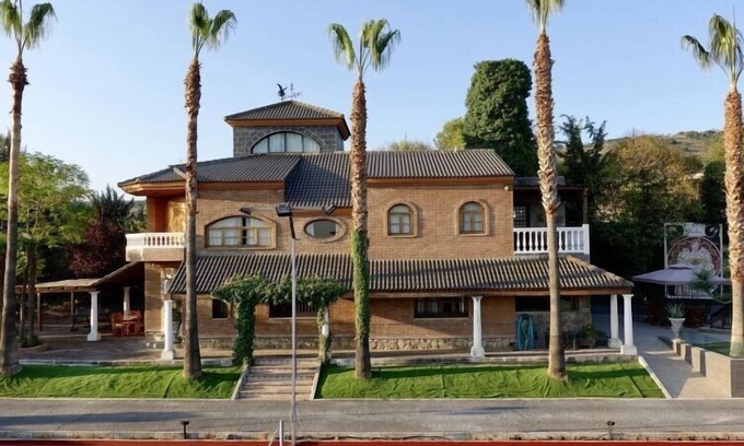 Baena Villa | Luxury Andalusian Villa | El Balcon | 7 bedrooms | Tennis Court | Pool Table | Baena