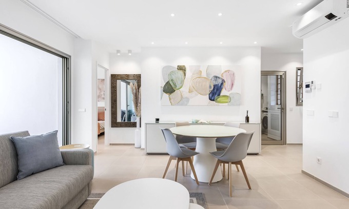 Palm-Mar Apartment | Luxury apartment: air conditioning, swimming pools, heating, gym, fibre optics, garage