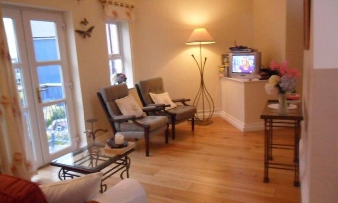 Rosscarbery Apartment | Luxury Apartment Charming Coastal Town/Rosscarbery on The Wild Atlantic W