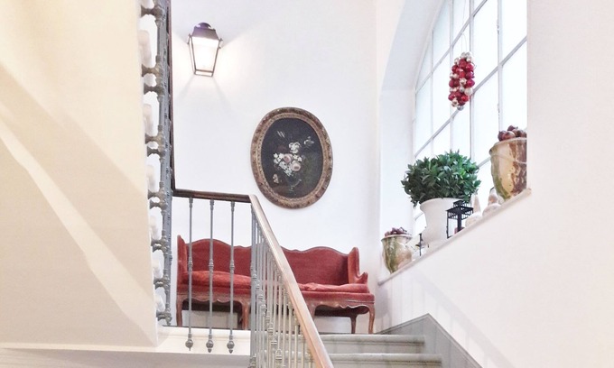Nimes City Centre Apartment | Luxury apartment (in front of the theater)