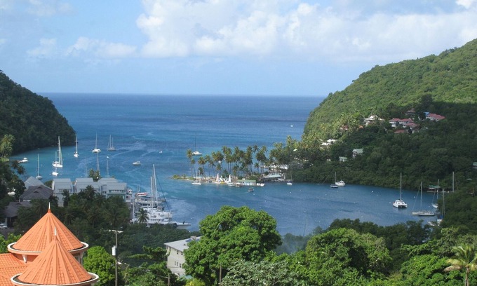 Marigot Bay Apartment | Luxury Apartment in the Zoetry Marigot Bay Resort Hotel with bay views