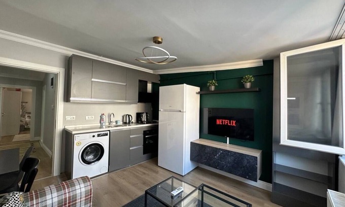 Fatih Apartment | Luxury apartment in the historical peninsula walkng distance to the Vatan street
