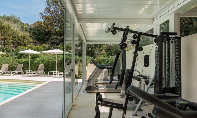 Porto Rotondo Apartment | LUXURY APARTMENT POOL-GYM-SAUNA-PRIVATE PARKING