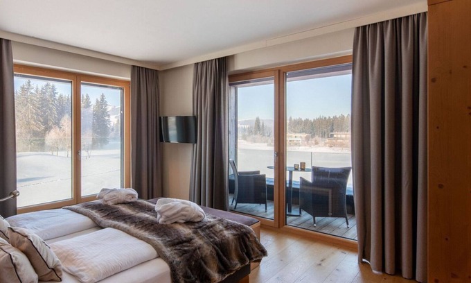 Westendorf Apartment | Luxury Apartment, large SPA + pool, at the golf course, PURE Resort Westendorf