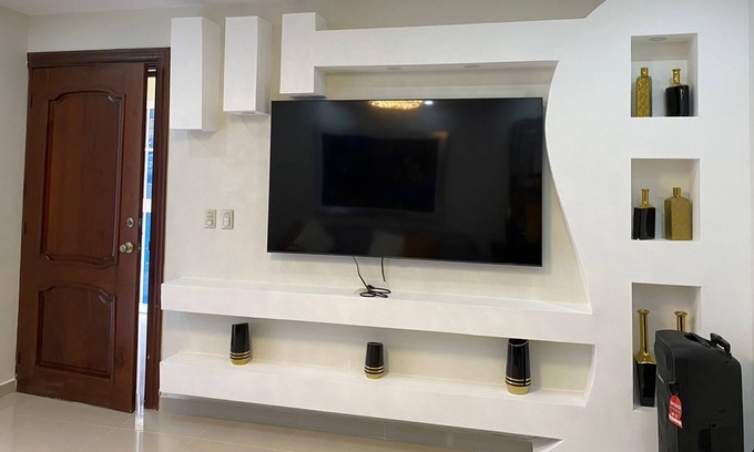 Cotui Apartment | Luxury Apartment Private Parking WIFI Netflix And Disney+