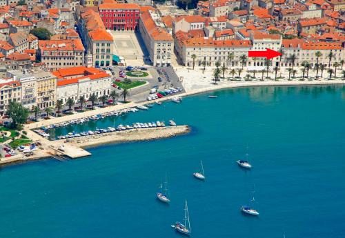 Old Town Apartment | Luxury Apartment Riva with a magnificient view
