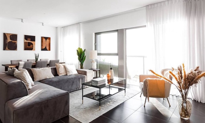Neve Tzedek Apartment | Luxury apartment with a great view