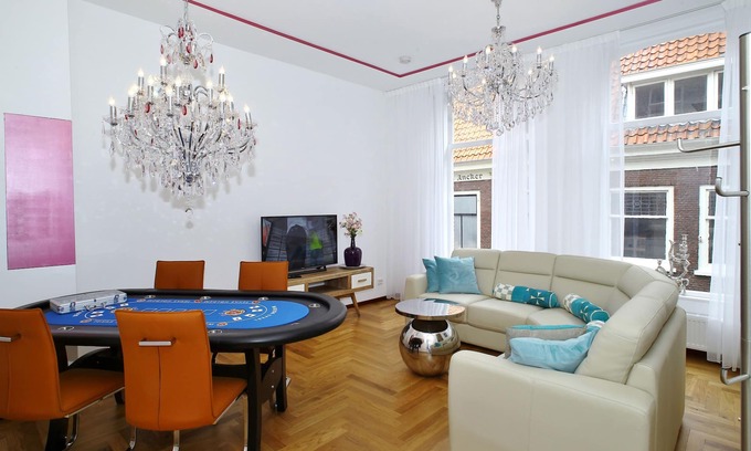 Delft Apartment | Luxury Apartments Delft King Suite