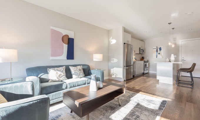 Seaport District Apartment | Luxury Apt Downtown Seaport