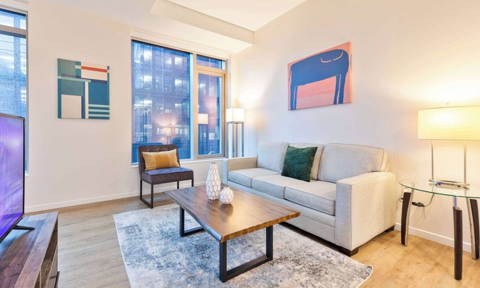 Seaport District Apartment | Luxury Apt Heart of Seaport with Gym