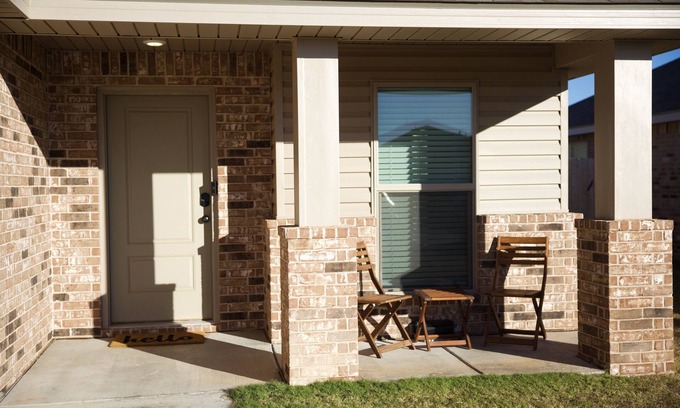 Lubbock House | Luxury Awaits! Brand New Home- 3 Bedroom King Suite