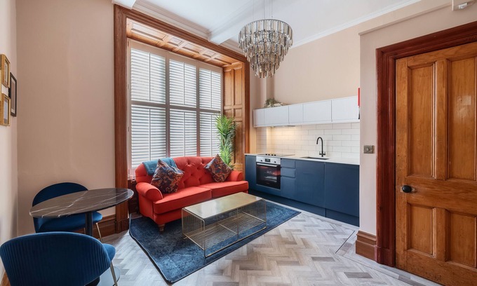 Windermere Apartment | Luxury boutique 1 bed apartment - Free On-Site Parking