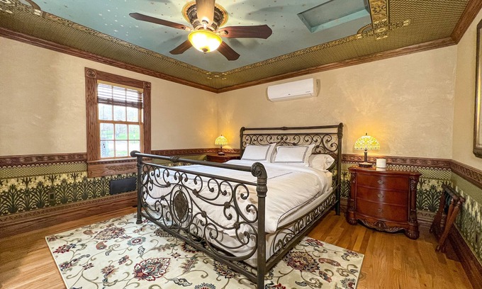 Bayfield Apartment | Luxury Bayfield Apartment with Deck, View of Lake Superior & California King Bed