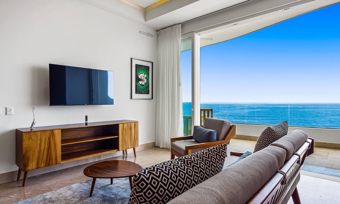 Mismaloya Condo | Luxury bayfront condo with amazing views, pool & spa
