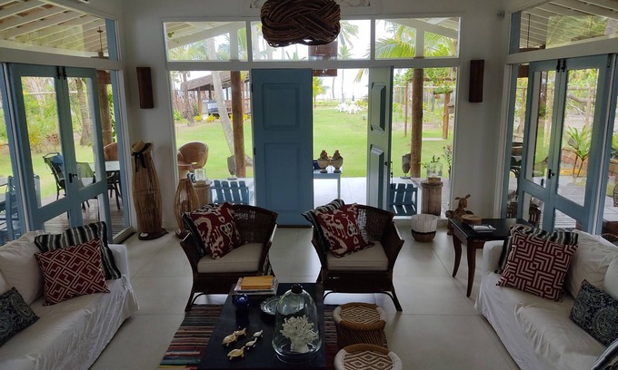 Conquista House | LUXURY BEACH HOUSE ON THE SAND