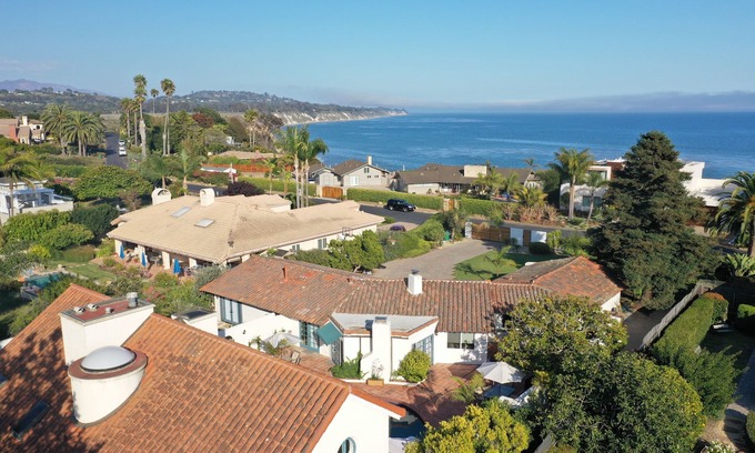 Santa Barbara House | Luxury Beach Mediterranean Villa, Pool/Spa, 6 Bed/6 Bath, Private Beach Access
