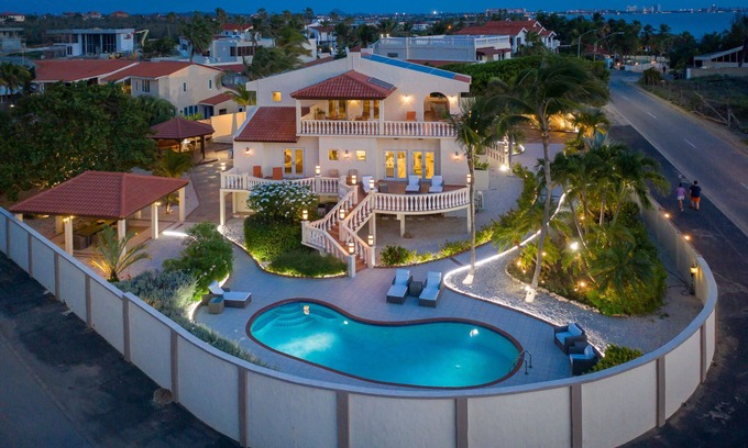 Arashi Villa | Luxury Beach-Walk Ocean View Villa Aruba, CASA DEL VIENTO