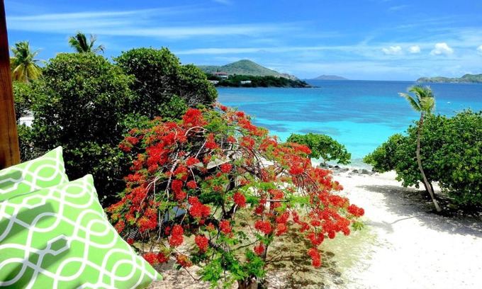 Red Hook Apartment | Luxury Beachfront Duplex Villa on Sapphire Beach I