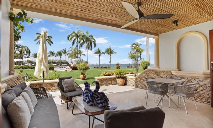 Playa Flamingo Villa | Luxury Beachfront Villa at the Palms Flamingo, the best location to stay