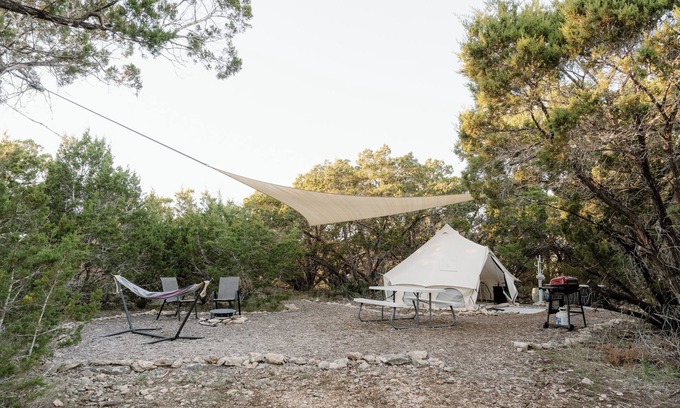 Canyon Lake RV Rental | Luxury bell tent with a/c + hot tub in Canyon Lake, TX
