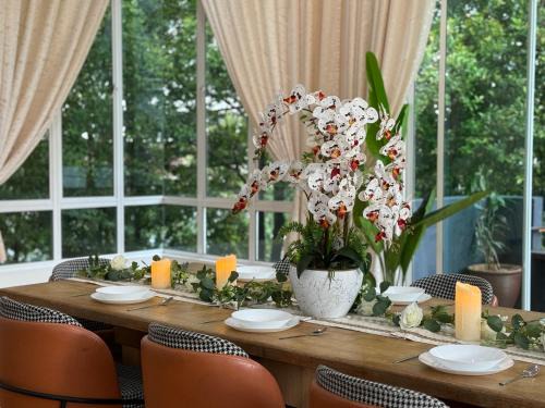 Rawang Villa | Luxury bungalow 8 BR 34pax Templer Villa