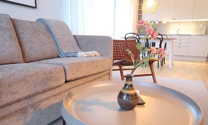 Hallonbergen Apartment | Luxury Business Apartment up to 3 people By City Living - Umami