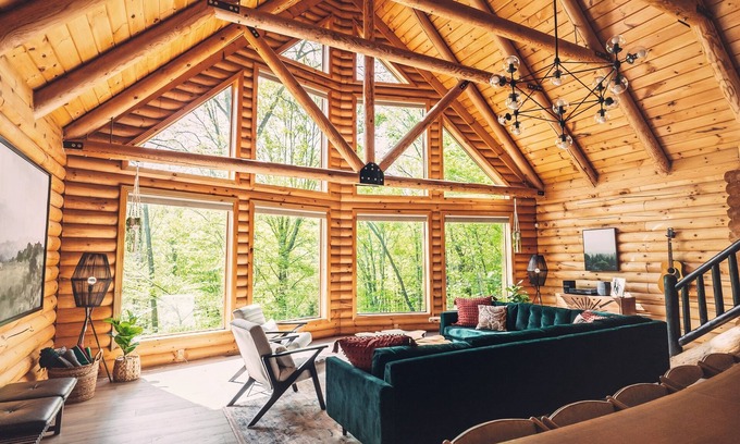 Butler Cabin | Luxury cabin, hot tub, pool, fire pit, sleeps 20