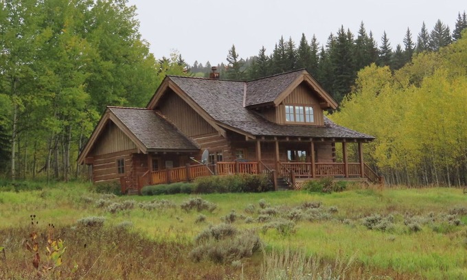 Hoback Junction Cabin | Luxury cabin in the woods
