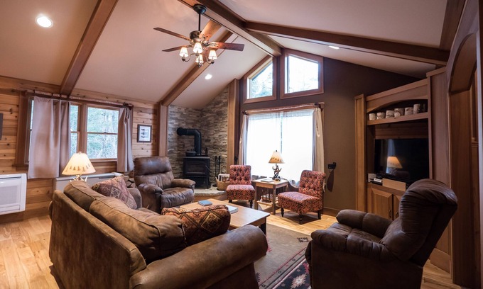 Meacham House | Luxury Cabin Perfect Location in Rainbow Lake, NY