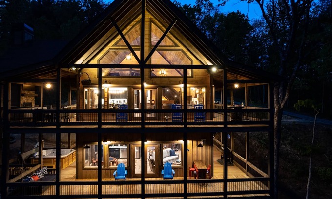 Epworth Cabin | Luxury Cabin w/Hot Tub, FP, all king beds & covered decks – Near Blue Ridge!